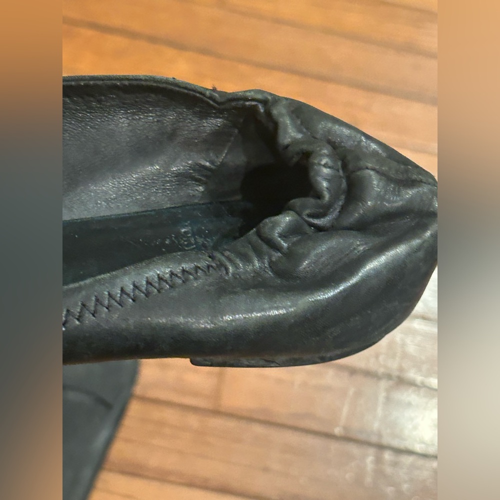 Tory Burch Black Leather Flats with Silver Logo size 9 - Picture 5 of 6